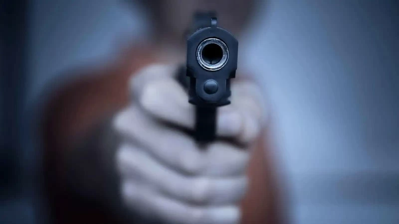 بغداد: فاجعة في «الأمين».. عراقي ينهي حياة والديه بالرصاص!