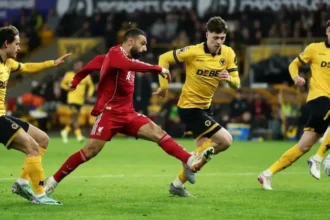 بالقاتل.. وولفرهامبتون يصعق ليفربول