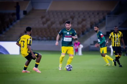 ظل عالقاً في دبي.. رحلة برية تنهي معاناة «بيدرو ريبوتشو»