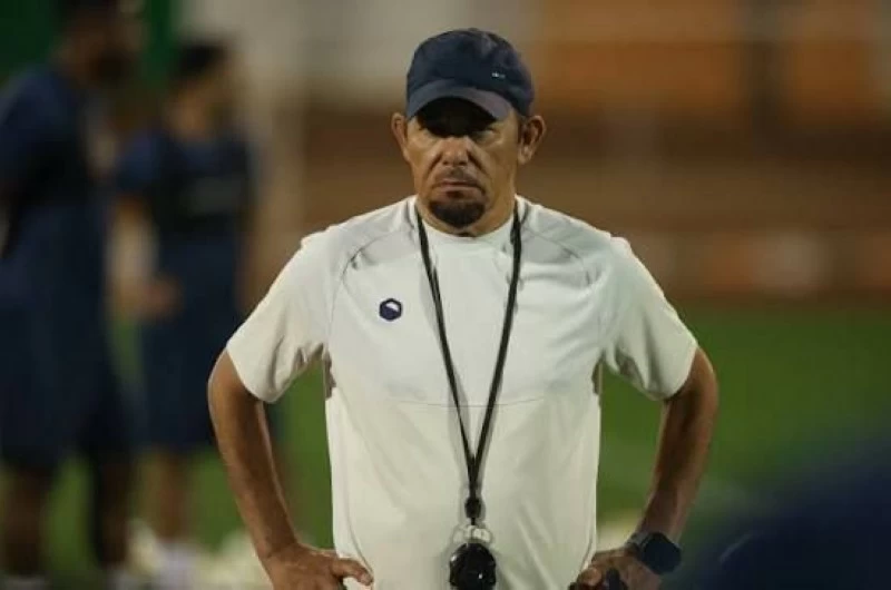 القروني يكشف حقيقة «إصابة» الدوسري مع المنتخب