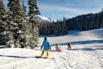 رجل يسقط على طفلة فيقتلها في كندا