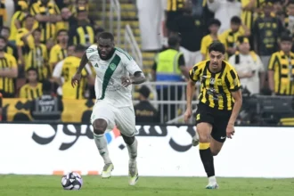 شاهيني لـ«عكاظ»: ديربي جدة مواجهة نفسية وضغط جماهيري