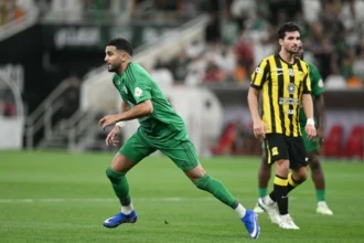 سجَّل في الذهاب والإياب.. «محرز» يتوهج في الديربي