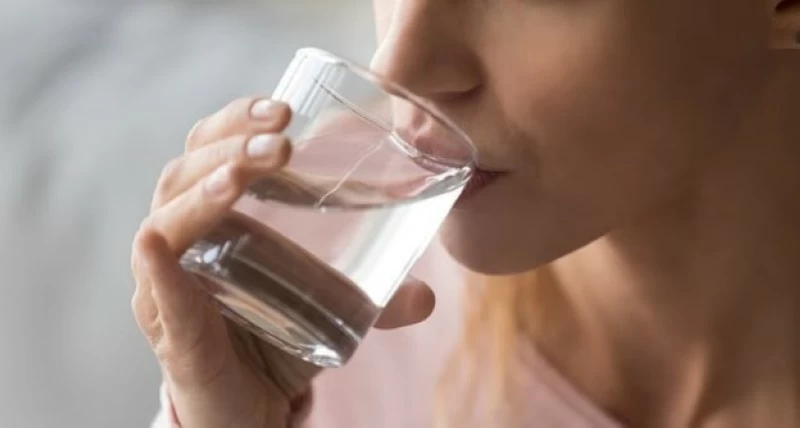 من التوتر إلى أمراض القلب.. كيف يؤثر نقص الماء على جسمك؟