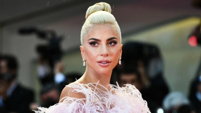 بعد سنوات من الحب.. ليدي غاغا تفاجئ جمهورها بموعد زفافها