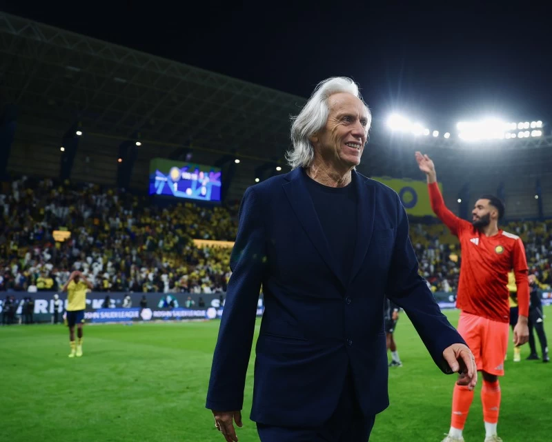 هلاليون: عقوبة جيسوس تثبت مخالفته.. وأن الهلال على حق