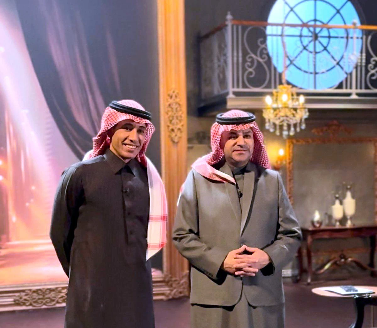 العلياني على «مسرح الحياة».. قدرة على استخراج الحكاية وإدارة الحوار