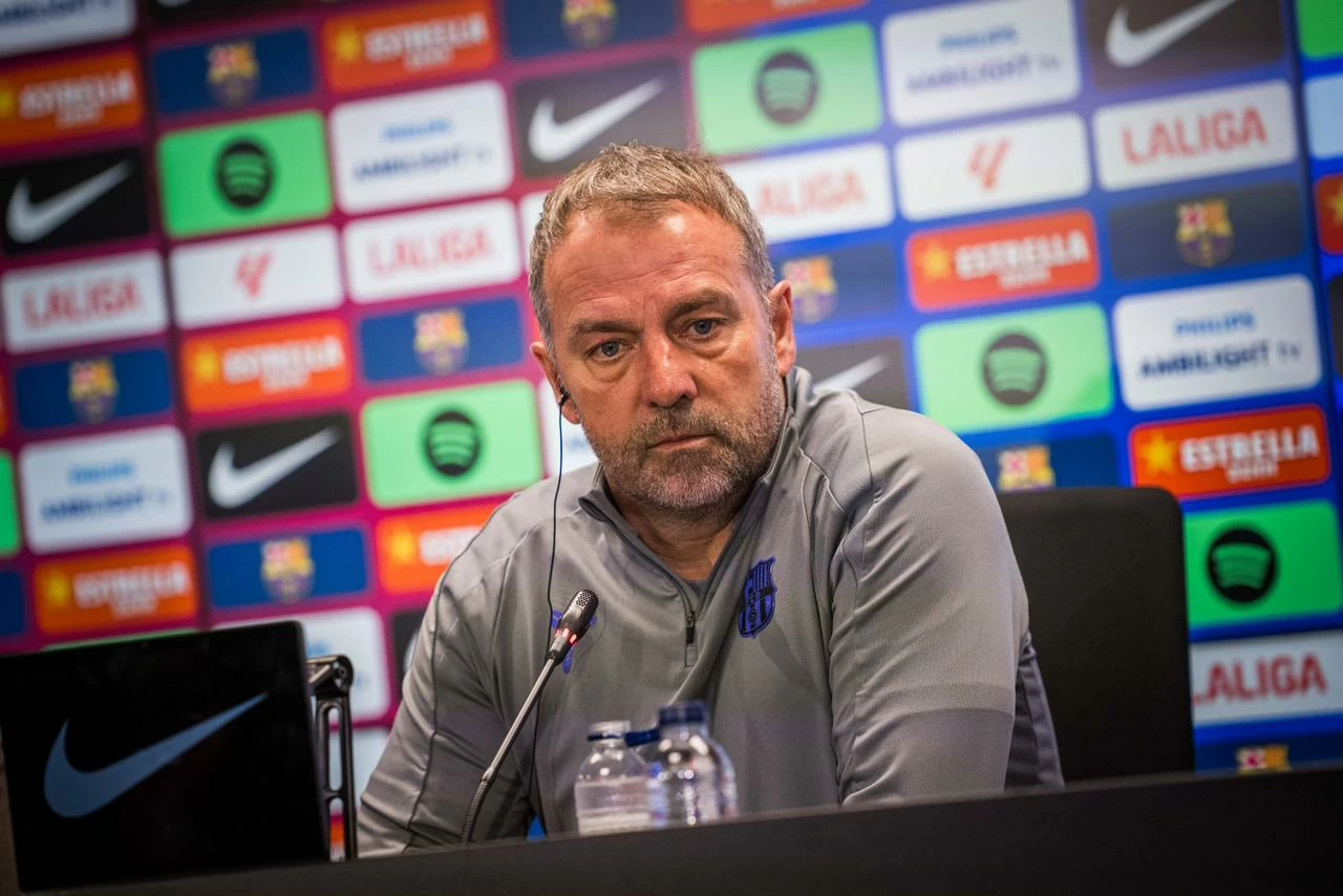 هانزي فليك: رباعية أتلتيكو تجعل برشلونة تحت الضغط أمام نيوكاسل