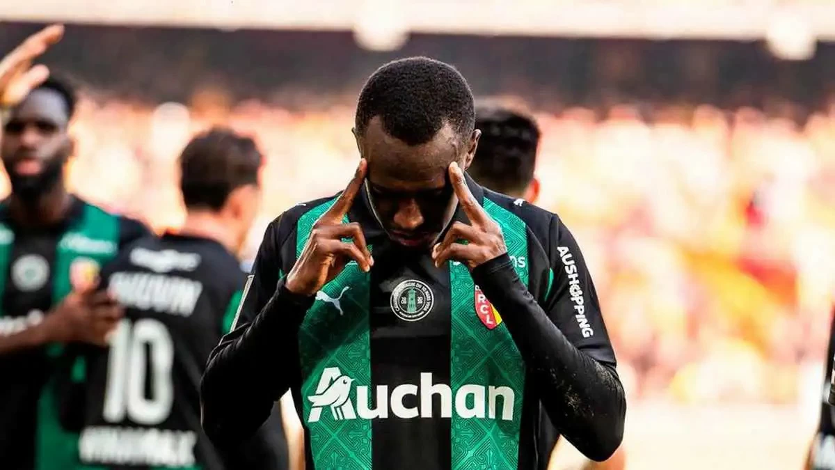 السفاعي يكشف حقيقة مفاوضات الهلال والنصر لـ«سعود عبدالحميد»