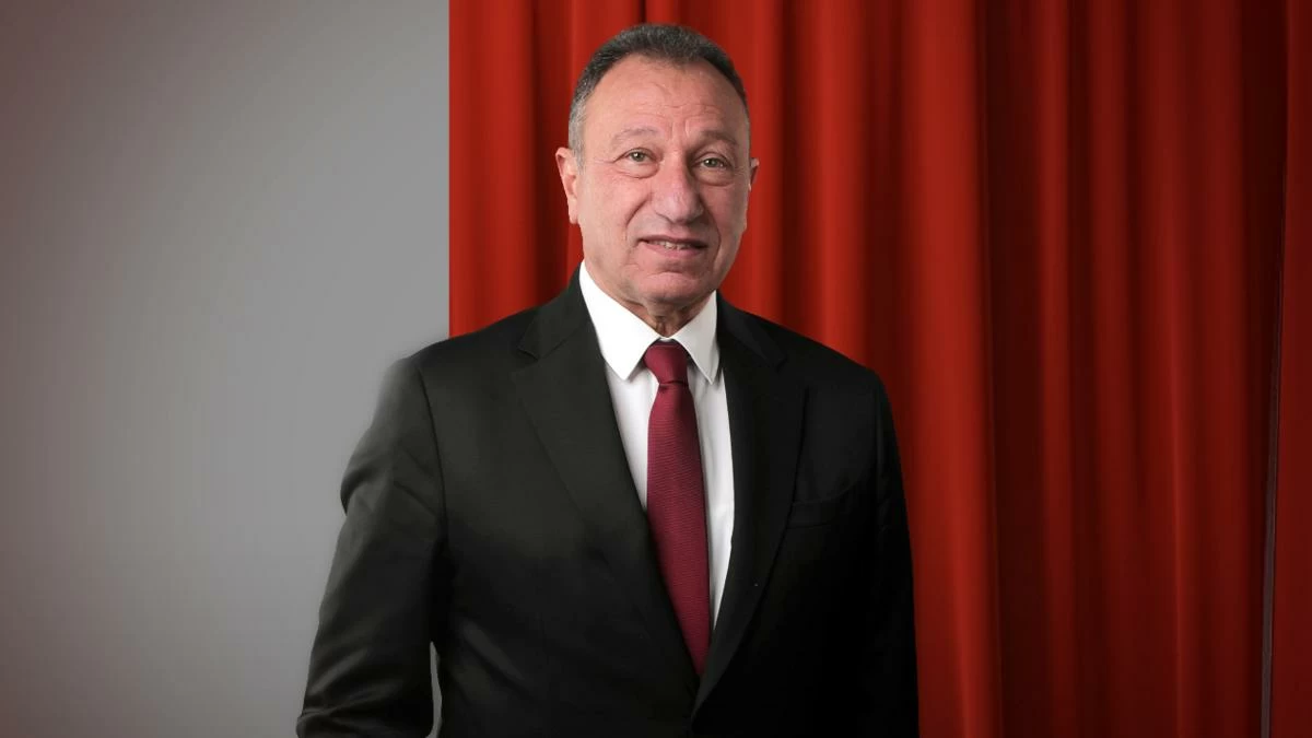 سلسلة قرارات قاسية في الأهلي.. خصومات وتعليق عقود وإعادة هيكلة!