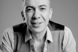 مصر: لماذا شطبت نقابة الأطباء طبيباً شهيراً من سجلاتها وأغلقت وزارة الصحة منشأته؟