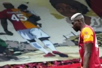 فيكتور أوسيمين وجماهير غلطة سراي.. قصة «عائلة» ودموع!