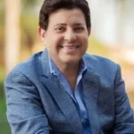 «الموسيقيين» تنفي شائعة وفاة هاني شاكر وتكشف حقيقة حالته الصحية