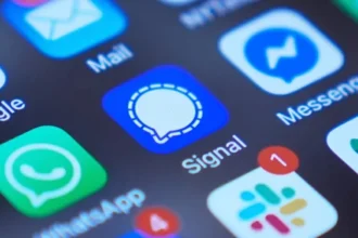 الاستخبارات الروسية تخترق «واتساب» و«سيغنال»
