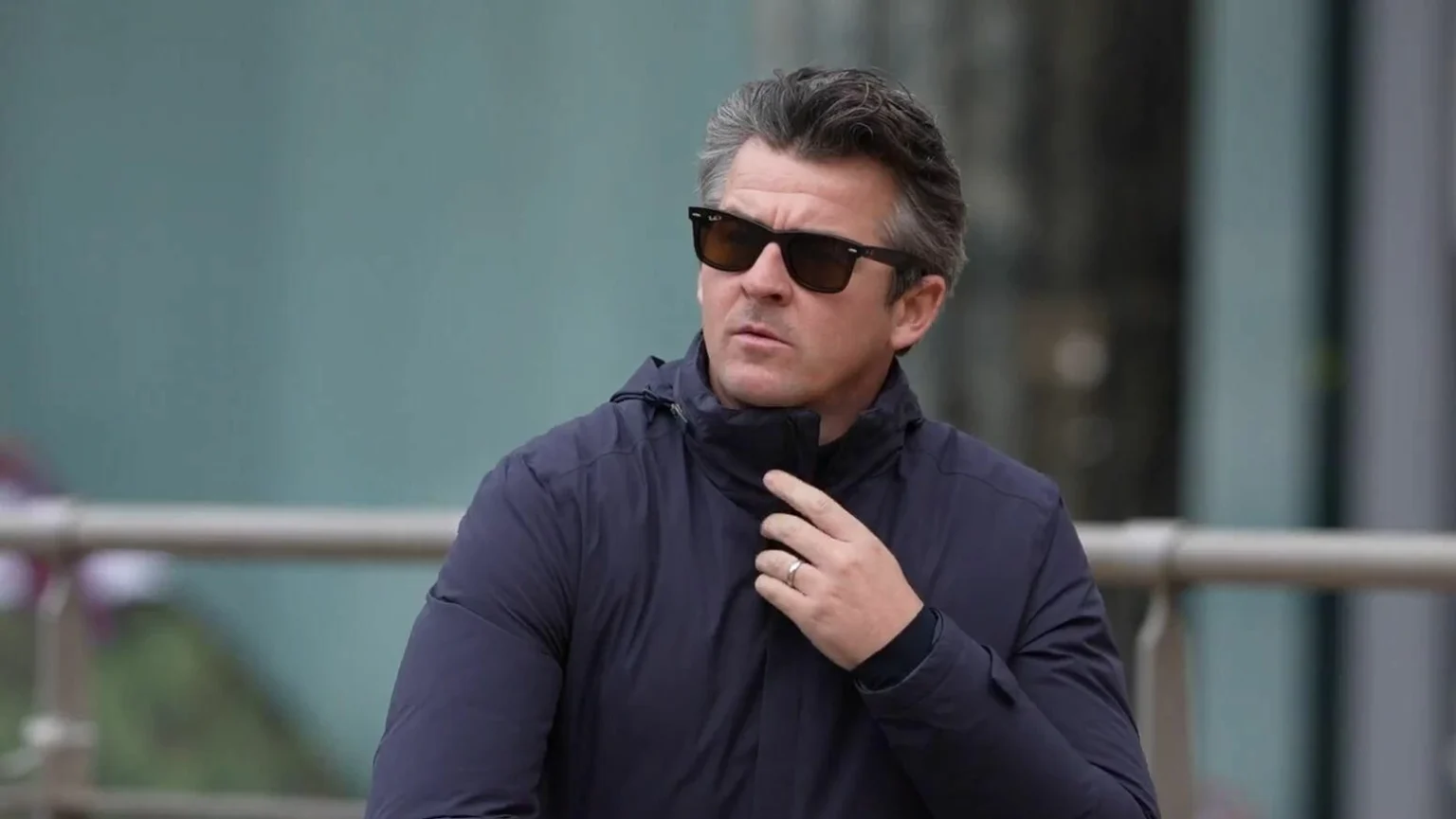 اعتقال نجم مانشستر سيتي السابق جوي بارتون