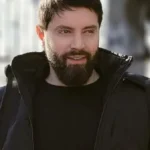 الموت يفجع الفنان السوري فهد القصير في والدته