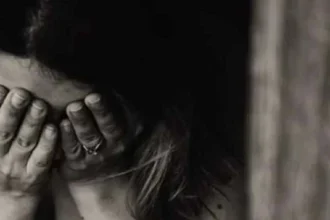 5 سنوات سجنا لعامل حقائب تحرش بسائحة في مطار القاهرة