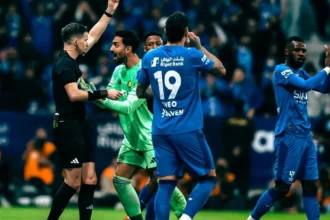 بـ 67 بطاقة .. دوري روشن ملطخ باللون «الأحمر»