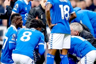 طبيب روماتيزم لـ«عكاظ»: الموز يكسر صيام اللاعبين