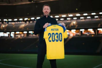 قبل ملحق المونديال.. السويد تمدد عقد غراهام بوتر