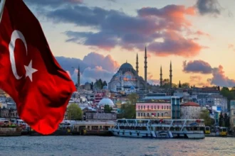 زلزال بقوة 5.5 درجات يضرب وسط تركيا