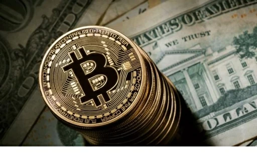 مسلحون ينتحلون صفة الشرطة ويسرقون 900 ألف يورو بالبيتكوين