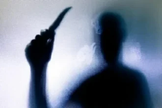 تخفيف عقوبة رجل قتل زوجته وشقيقتها بـ60 طعنة يُغضب نساء تركيا