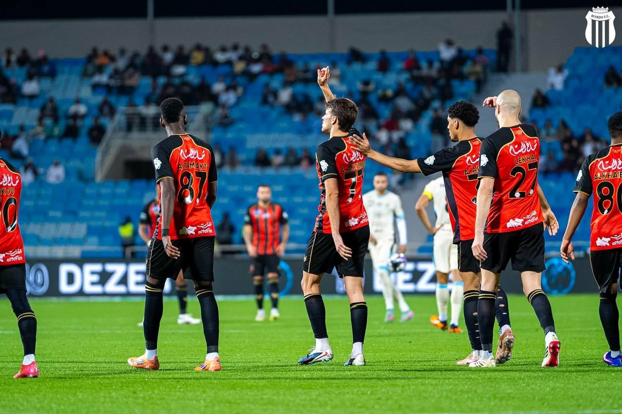 الرياض يهزم الاتحاد وينعش آماله بالبقاء
