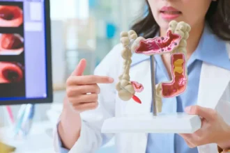 4 علامات في الفم قد ترتبط بزيادة خطر سرطان القولون