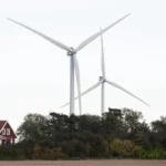 وزير في السويد: اسكن قرب توربينات الرياح.. واحصل على «الأرباح»