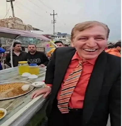 بائع عراقي يتحول إلى نجم بسبب شبهه المذهل بـ«ترمب»