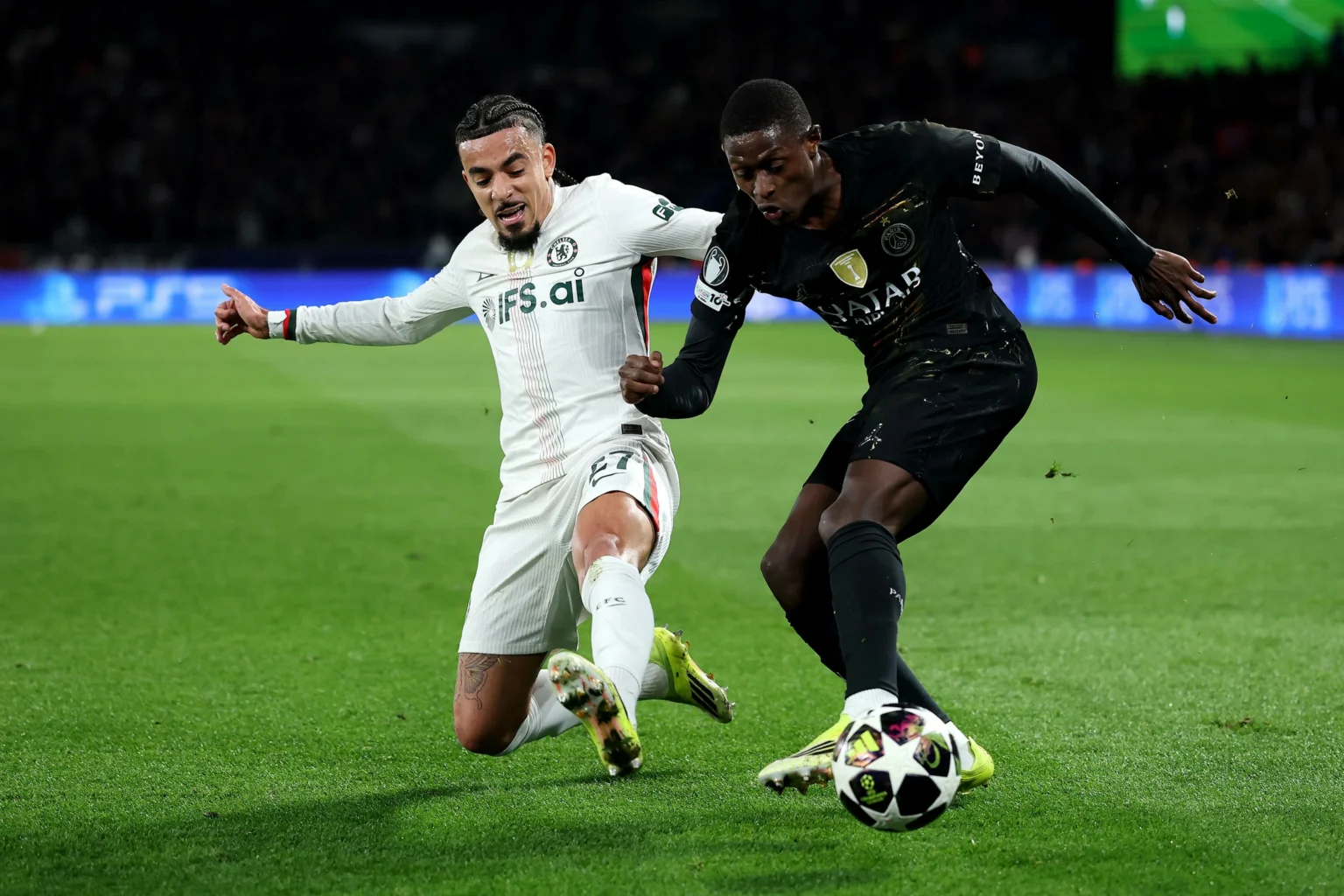 قمة تشيلسي تفرض قراراً استثنائياً في الدوري الفرنسي