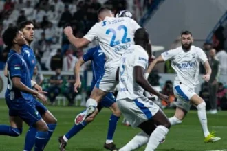 هزم الفتح بهدف.. الهلال يستعيد الوصافة