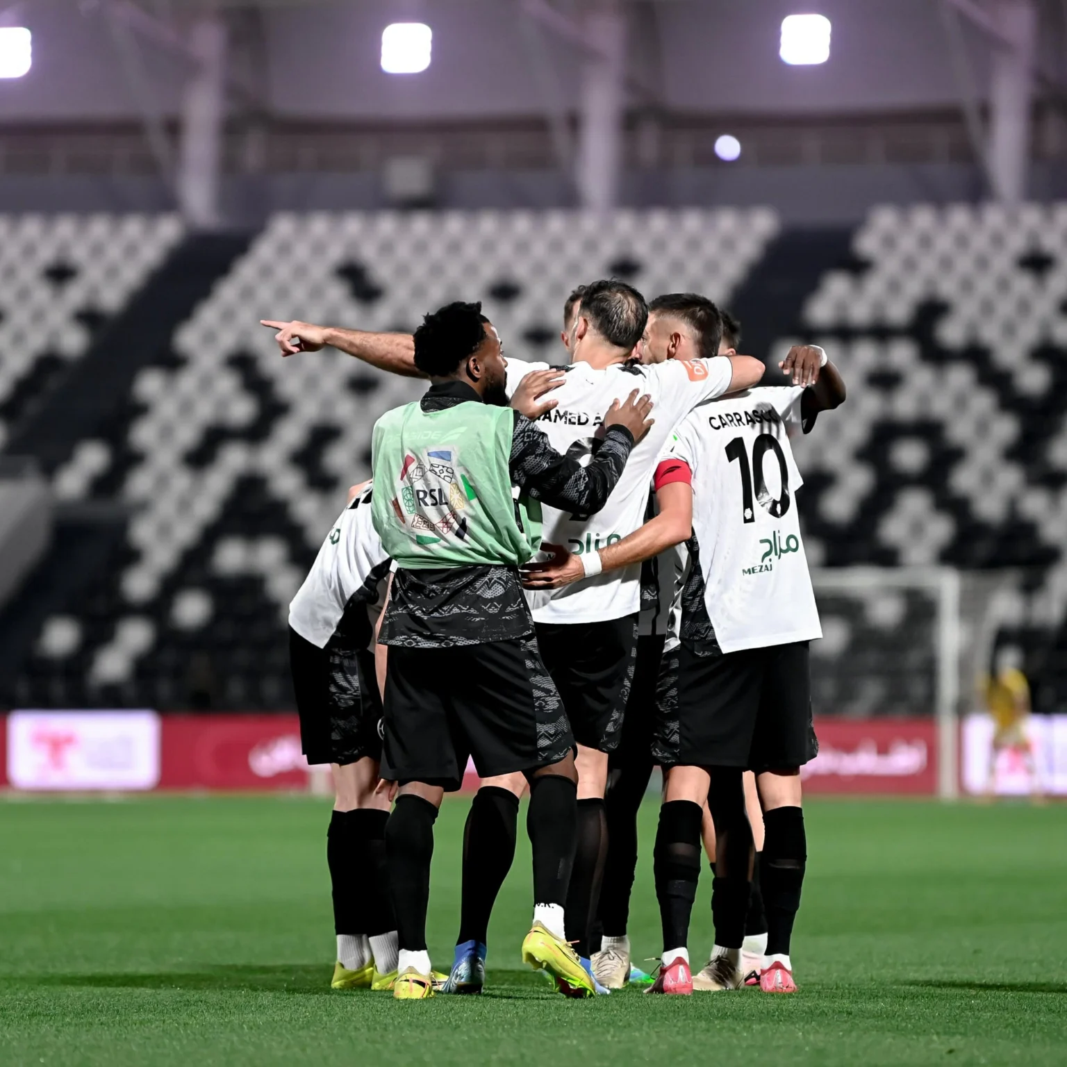 الشباب يهزم الأخدود ويتنفس الصعداء الشباب يهزم الأخدود ويتنفس الصعداء