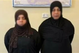 سرقة أمام كاميرات البنك.. سقوط سيدتين بعد مغافلة مسن واستبدال بطاقته البنكية