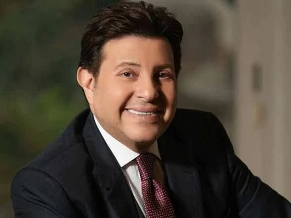 حقيقة فقدان هاني شاكر الوعي.. زوجته تكشف تطورات حالته الصحية