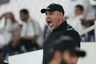 بن زكري.. 10 من 15