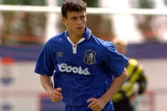 فضيحة تهز الكرة الإنجليزية.. نجم تشيلسي السابق في قبضة الشرطة