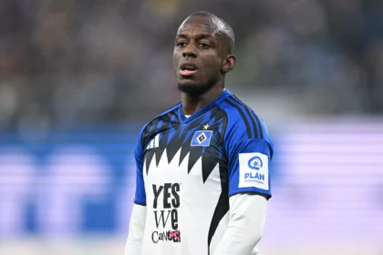 هامبورغ يعاقب نجمه بطريقة غير مسبوقة