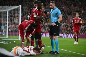 بتر إبهام نجم غلطة سراي يُشعل أزمة قانونية مع ليفربول