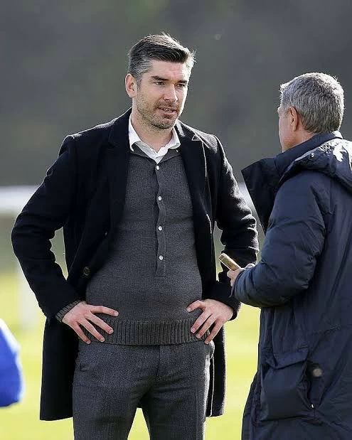 أهدر 450 مليوناً ويلوح بورقة «صلاح».. هل يشرب الهلال مقلب «ريتشارد هيوز»؟ أهدر 450 مليوناً ويلوح بورقة «صلاح».. هل يشرب الهلال مقلب «ريتشارد هيوز»؟