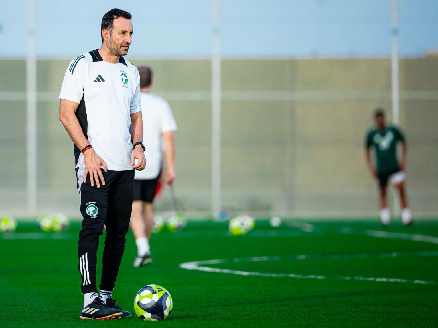 «بيرناس» يقود الأخضر الشاب نحو الجاهزية القارية