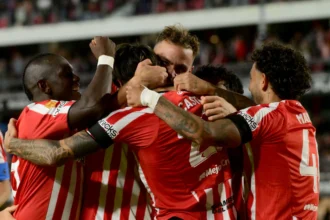 خماسية تقلب المشهد.. إيستوديانتس يقتحم وصافة الدوري الأرجنتيني