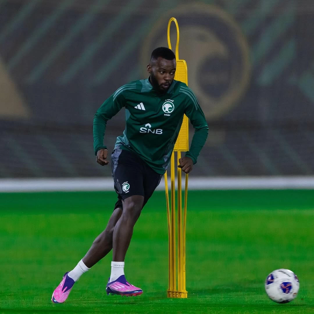 كما أشارت «عكاظ».. استبعاد تمبكتي من معسكر الأخضر