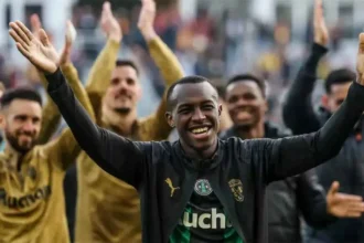 من أجل منافسة عادلة.. لانس يرفض طلب سان جيرمان