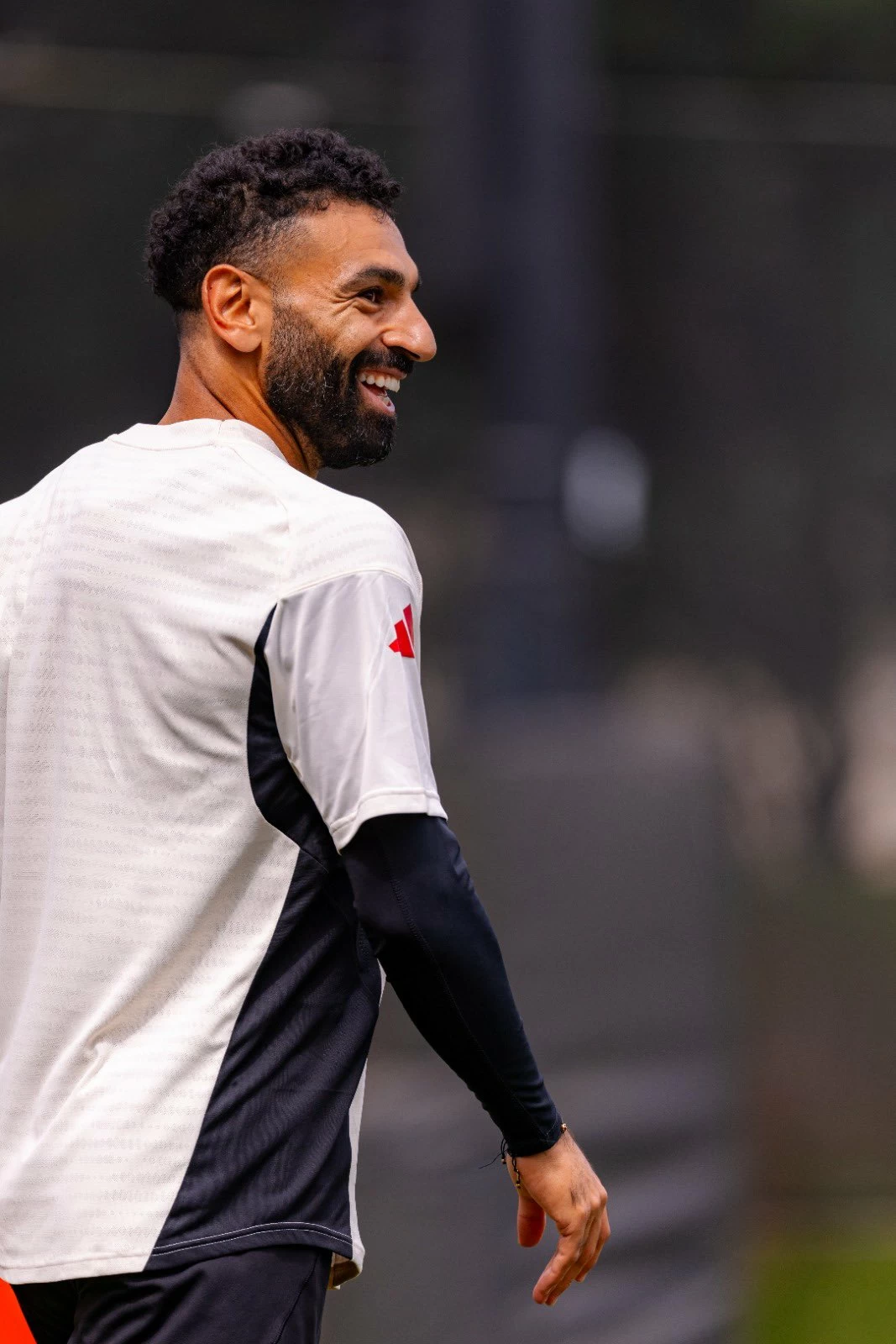 صلاح يغازل الهلال لمجاورة بنزيمة.. صفقة ضخمة على الأبواب!