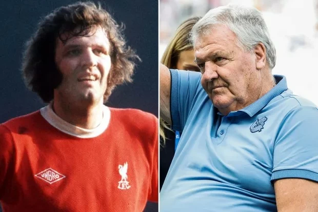 إصابة أسطورة ليفربول بالخرف