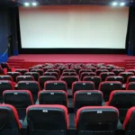 قرار الإغلاق المبكر لدور السينما المصرية يثير جدلاً واسعاً بين صناع الأفلام