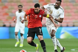 عدسة «عكاظ» ترصد تفاصيل مواجهة الأخضر ومصر