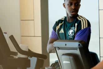 الأخضر يكتفي بتدريب استشفائي ويغادر مساءً إلى صربيا